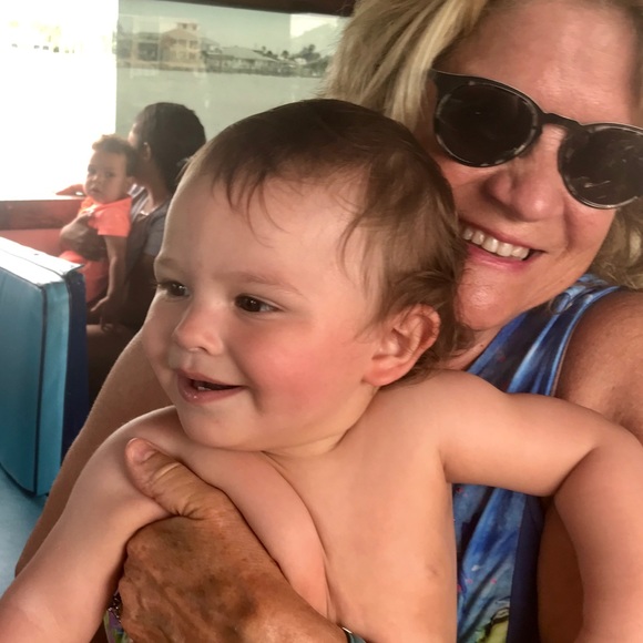 Meet your Posher, Cindy - Picture 3 of 8